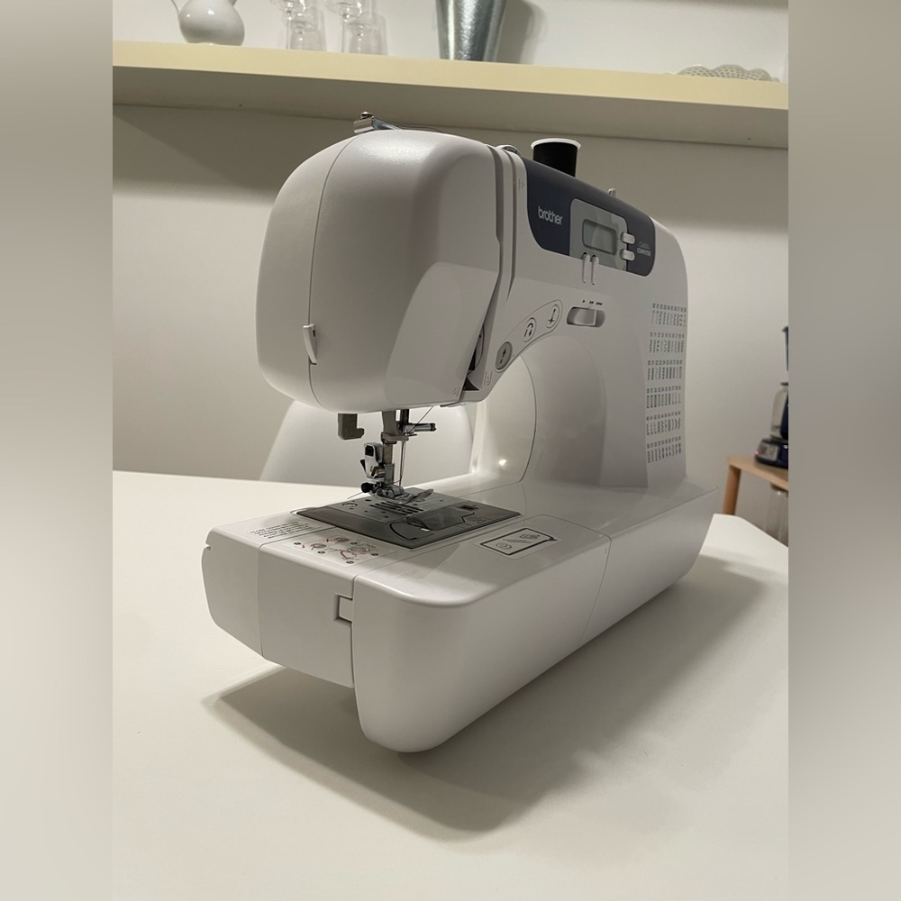 Brother Sewing and Quilting Machine, CS6000i